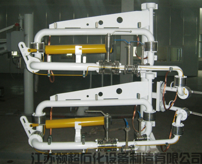 新疆阿克蘇客戶定制采購的一批乙烯低溫裝卸臂（低溫鶴管）已通過物流發往使用現場(1)